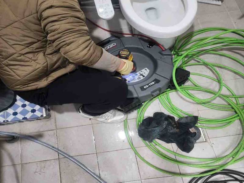 서해구 변기막힘 작업사례 3