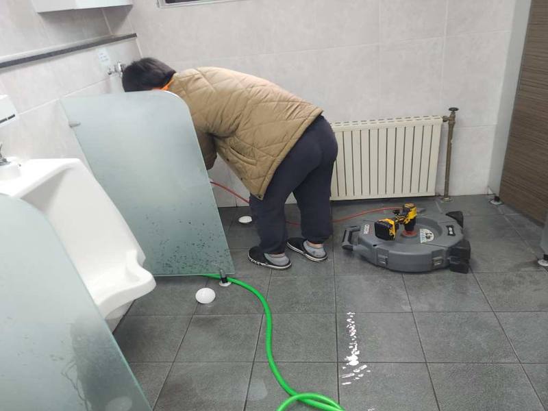 서해구 소변기막힘 작업사례 10